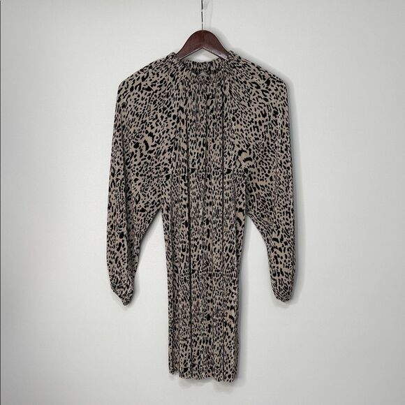NWT ASOS Long Sleeve Animal Print Pleated Mini Shift Dress Size 4 - Picture 2 of 9